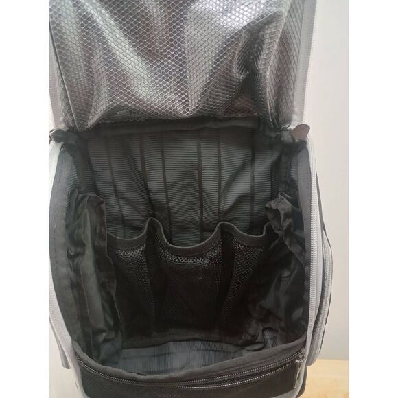 Kenneth Cole reaction, hang up, fold up, black, travel cosmetic- toiletry bag. - Picture 5 of 11